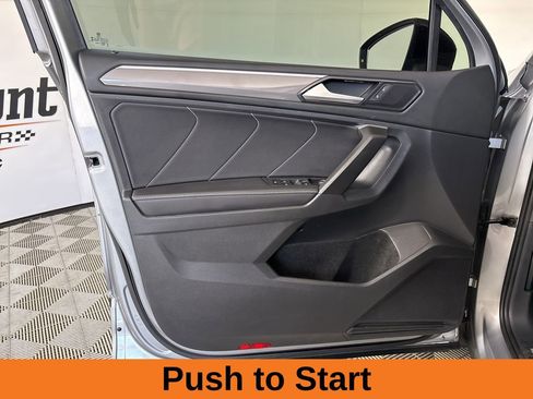 Used 2023 Volkswagen Tiguan SE R-Line FWD image 8