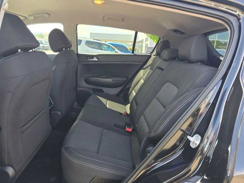 Used 2020 Kia Sportage LX AWD/4WD image 16