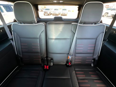 Used 2025 GMC Yukon XL AT4 Ultimate AWD/4WD image 23