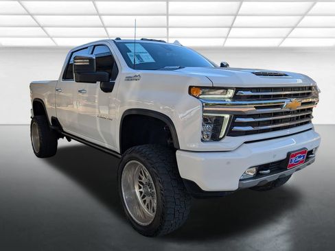 Used 2022 Chevrolet Silverado 2500 High Country w/ Technology Package AWD/4WD image 1
