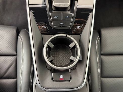 Certified 2025 Porsche 911 Turbo AWD/4WD image 31