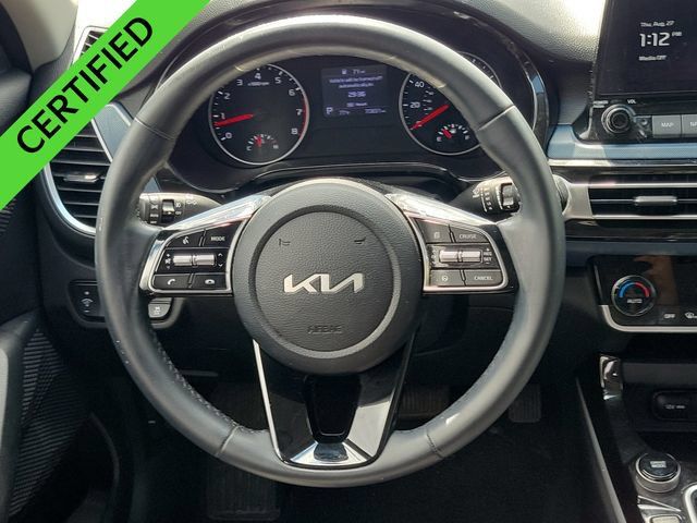 Used 2023 Kia Seltos S w/ Navigation Package AWD/4WD image 23