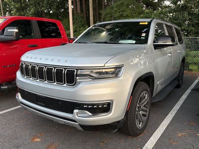 Used 2024 Jeep Wagoneer L Series II w/ Flexible Seating Group
