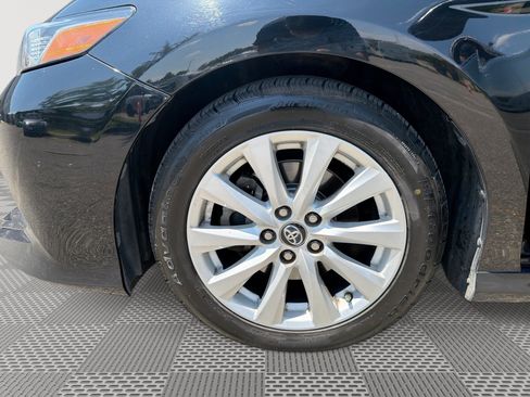 Used 2018 Toyota Camry LE FWD image 17