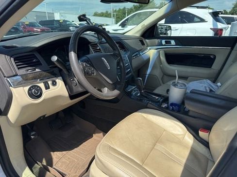 Used 2015 Lincoln MKS w/ Equipment Group 101A FWD image 19
