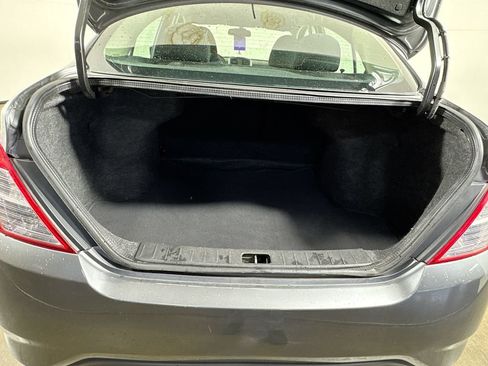 Used 2017 Nissan Versa SV FWD image 27