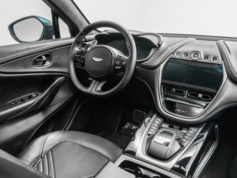 Used 2021 Aston Martin DBX AWD/4WD image 27