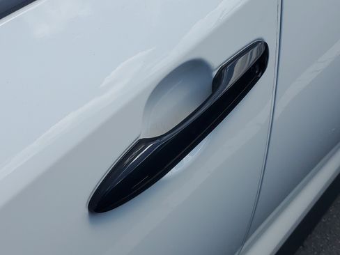 Used 2022 Toyota Corolla SE FWD image 6
