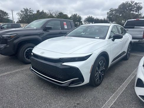 Certified 2026 Toyota Crown XLE image 1