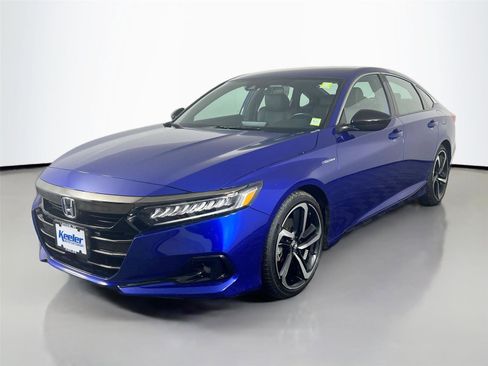 Used 2022 Honda Accord Sport image 2