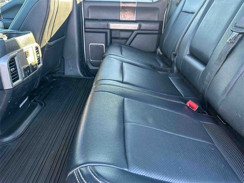 Used 2022 Ford F250 Lariat w/ Chrome Package image 18