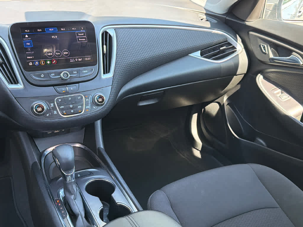 Used 2023 Chevrolet Malibu LT FWD image 24
