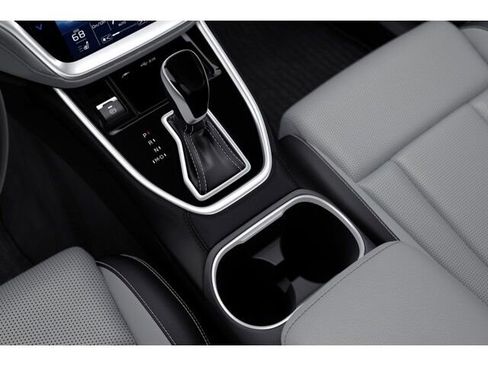 Certified 2022 Subaru Outback Limited XT image 21