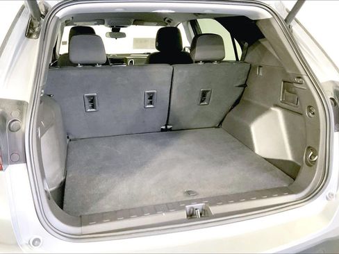 Used 2024 Chevrolet Equinox LT AWD/4WD image 4