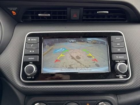 Certified 2025 Nissan Kicks Play S image 22