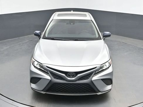 Used 2020 Toyota Camry SE FWD image 14