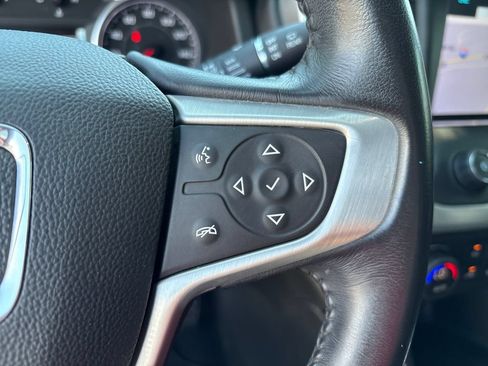 Used 2018 GMC Acadia SLT FWD image 19