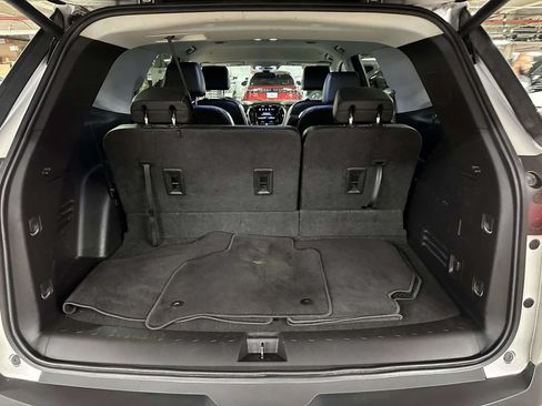Used 2020 Chevrolet Traverse LT AWD/4WD image 12