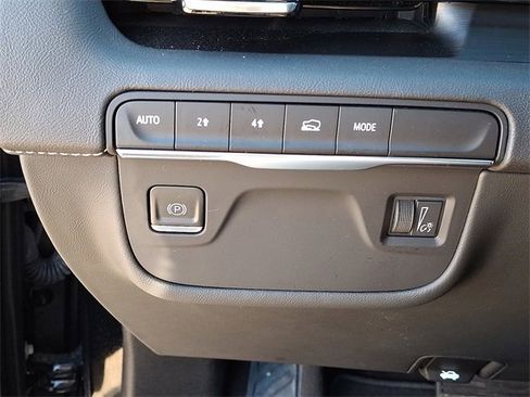 Certified 2023 Cadillac Escalade Premium Luxury image 24