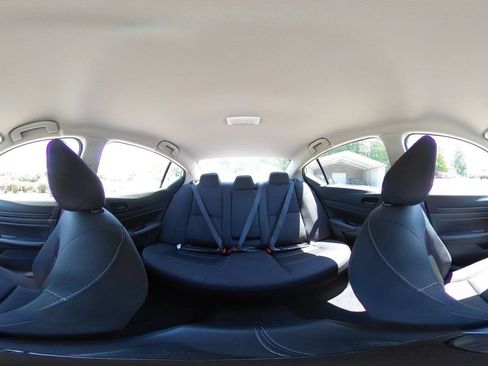 Used 2025 Nissan Altima 2.5 SV FWD image 38