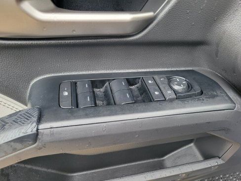 Used 2025 Toyota Tacoma Limited AWD/4WD image 16