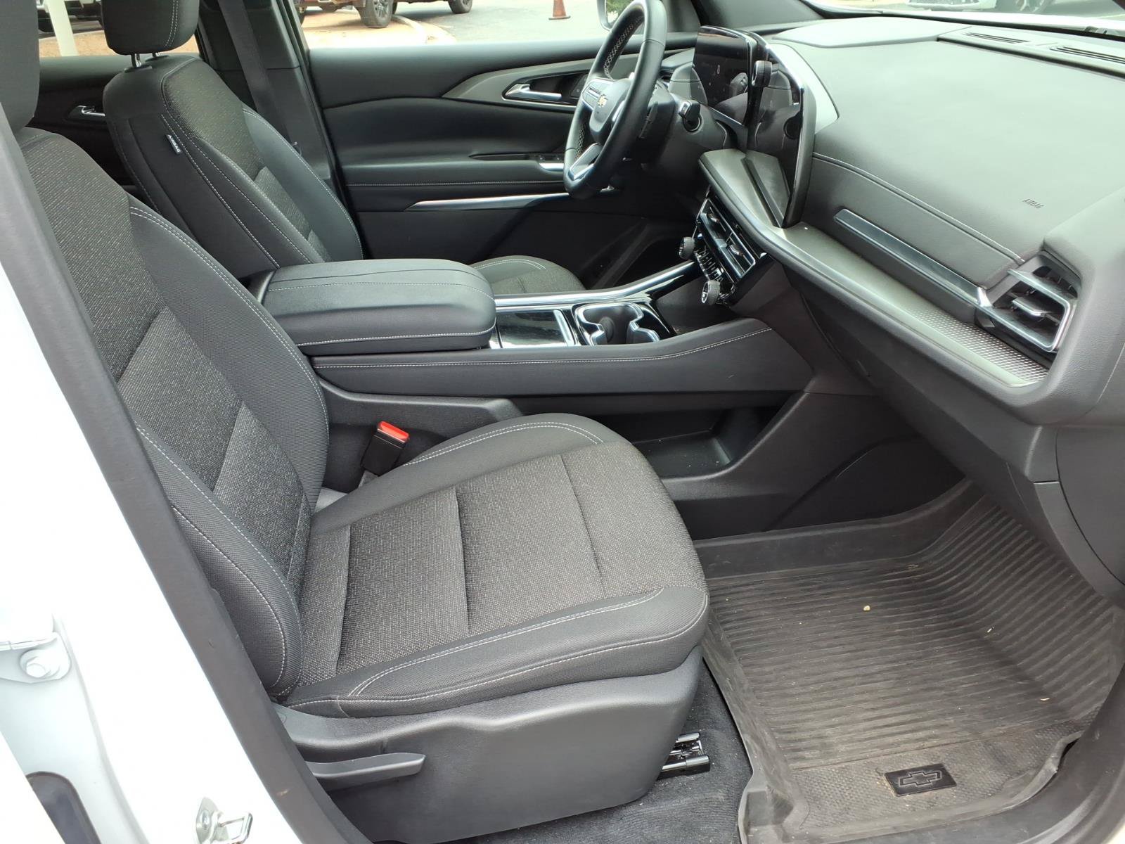 Used 2024 Chevrolet Traverse LS w/ LPO, Floor Liner Package FWD image 11