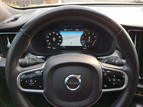 Used 2019 Volvo XC60 T5 Inscription w/ Protection Package Premier image 19