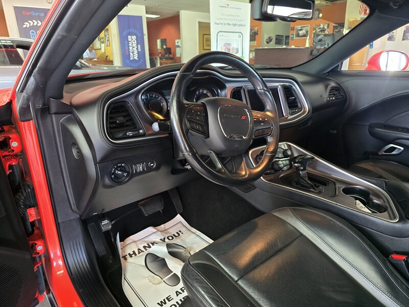 Used 2020 Dodge Challenger SXT w/ Plus Package RWD image 8
