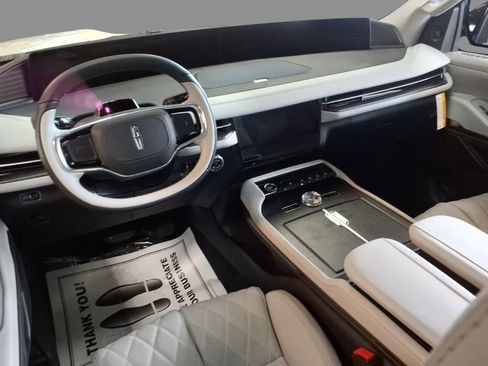 New 2026 Lincoln Navigator L Black Label AWD/4WD image 7