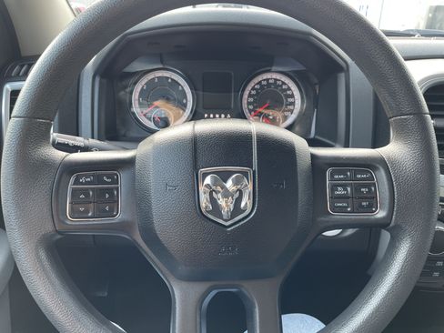 Used 2020 RAM 1500 Classic SLT image 26