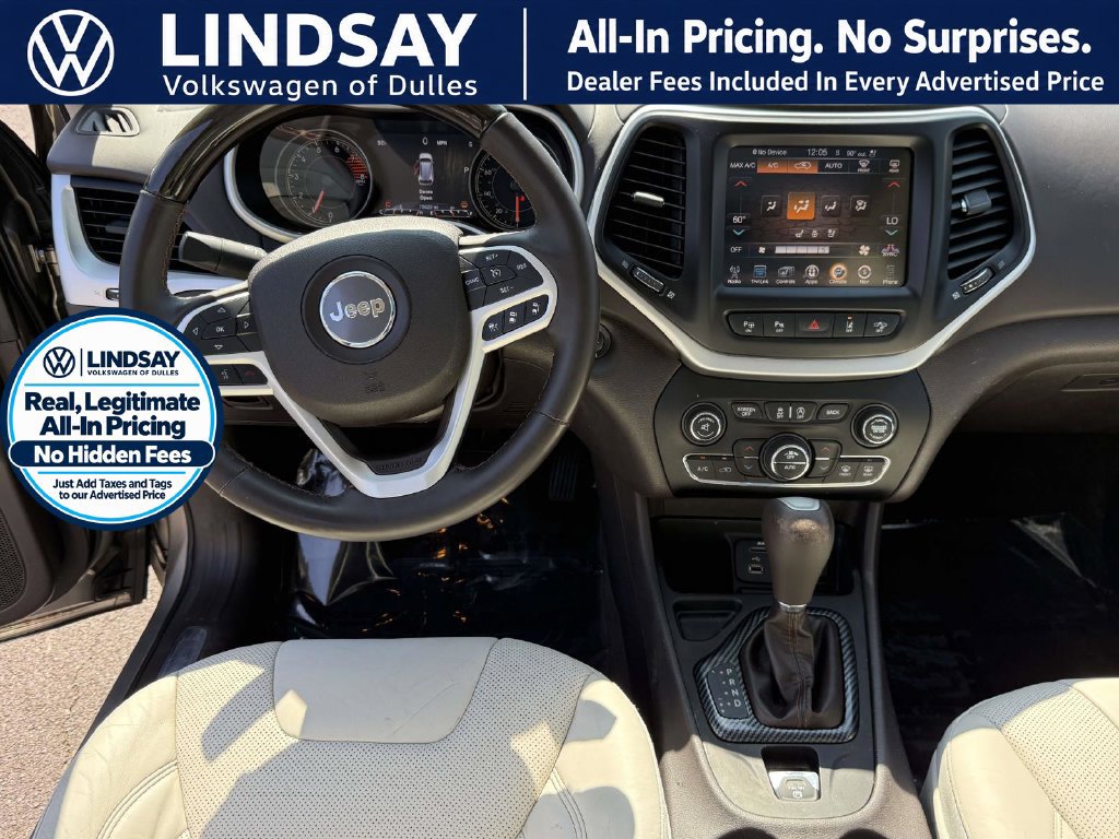 Used 2017 Jeep Cherokee Overland w/ Technology Group FWD image 9