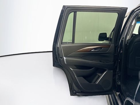 Used 2016 Cadillac Escalade Premium RWD image 28