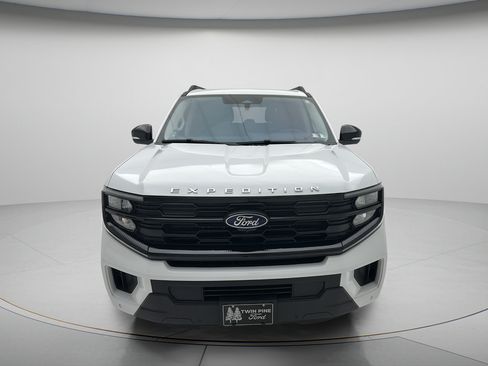 Used 2025 Ford Expedition Active AWD/4WD image 2