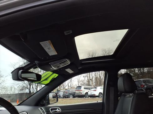 Used 2020 Jeep Grand Cherokee Altitude image 11