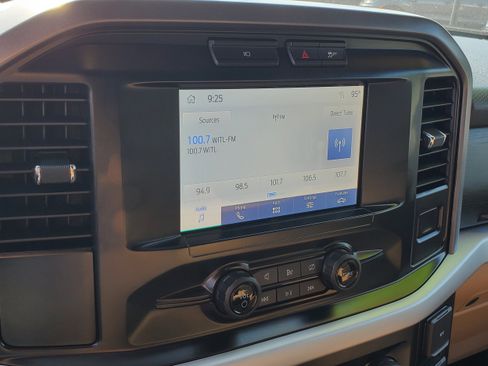 Used 2023 Ford F150 XLT AWD/4WD image 18