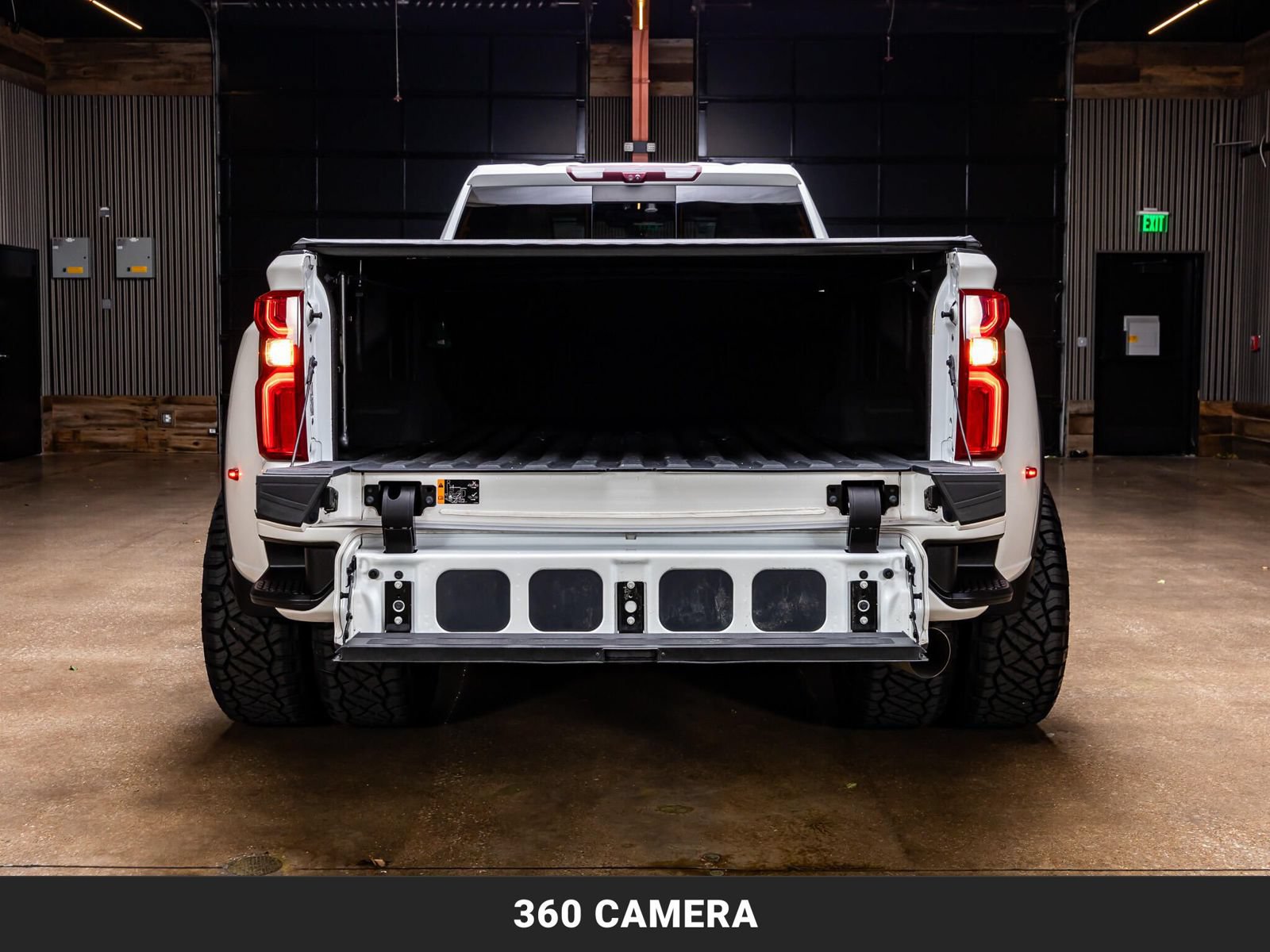 Used 2023 Chevrolet Silverado 3500 High Country AWD/4WD image 9