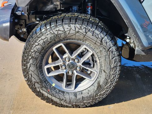 New 2026 Jeep Gladiator Mojave image 11