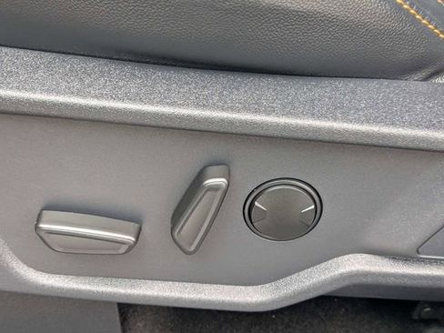 Used 2024 Ford Bronco Badlands AWD/4WD image 19
