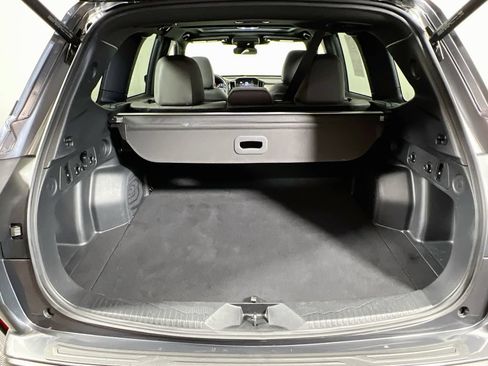 Used 2025 Subaru Forester Limited AWD/4WD image 23