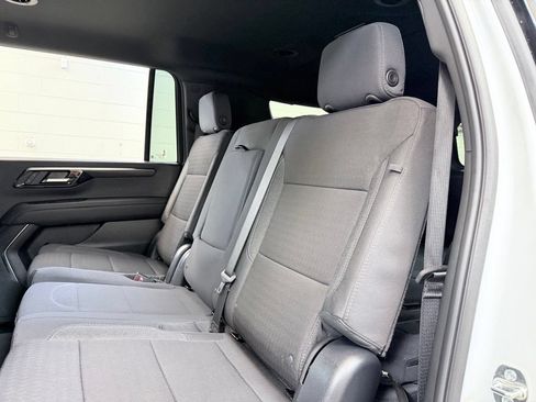 Used 2025 Chevrolet Suburban LS AWD/4WD image 22