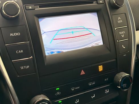 Used 2016 Toyota Camry SE image 21