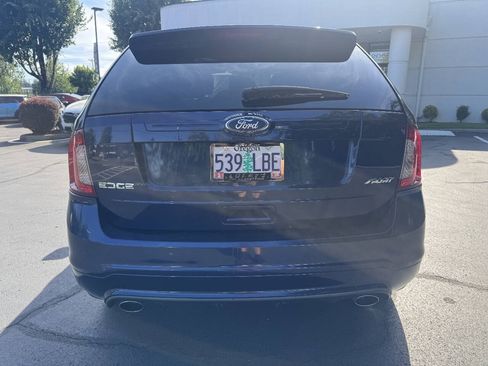 Used 2011 Ford Edge Sport w/ Driver Entry Pkg FWD image 4