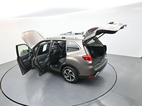 Used 2024 Subaru Forester Touring w/ POP Package 3 AWD/4WD image 44