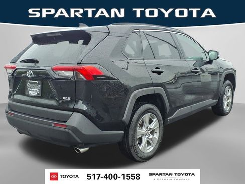 Used 2024 Toyota RAV4 XLE FWD image 7