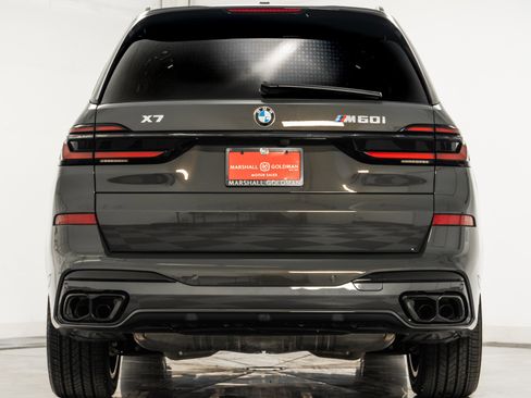 Used 2025 BMW X7 M60i image 8