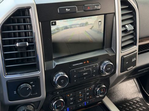 Used 2018 Ford F150 Lariat RWD image 19