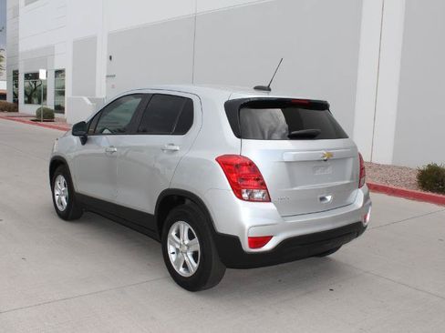 Used 2022 Chevrolet Trax LS w/ Tint and Cruise Package FWD image 7