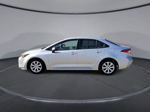 Used 2023 Toyota Corolla LE FWD image 5
