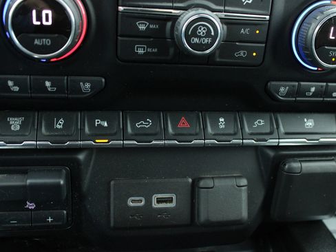 Used 2020 Chevrolet Silverado 2500 High Country AWD/4WD image 51
