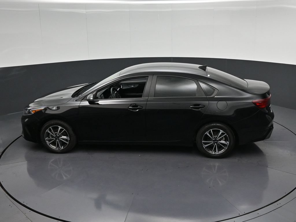 Used 2024 Kia Forte LXS w/ LXS Technology Package FWD image 24